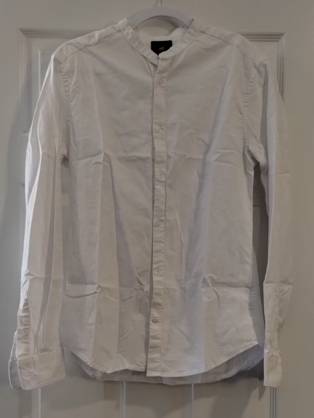 H&M White Band Collar Men's Dress Shirt.   (61)